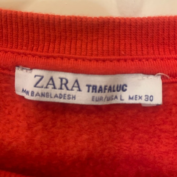 Zara Red Crewneck - Picture 2 of 2